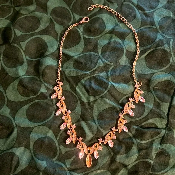 Used Costume jewelry - Picture 4 of 5